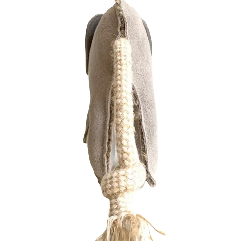 Nachhaltiges Hundespielzeug Ella Elefant von hinten