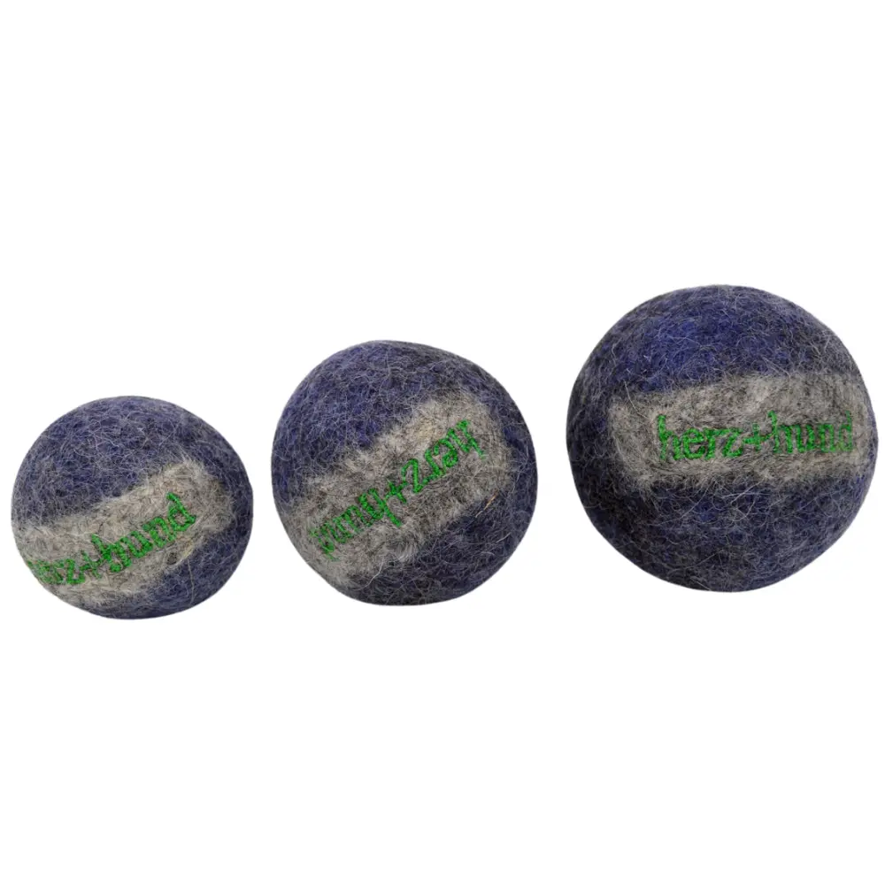 Blauer Hundeball aus Schafwolle