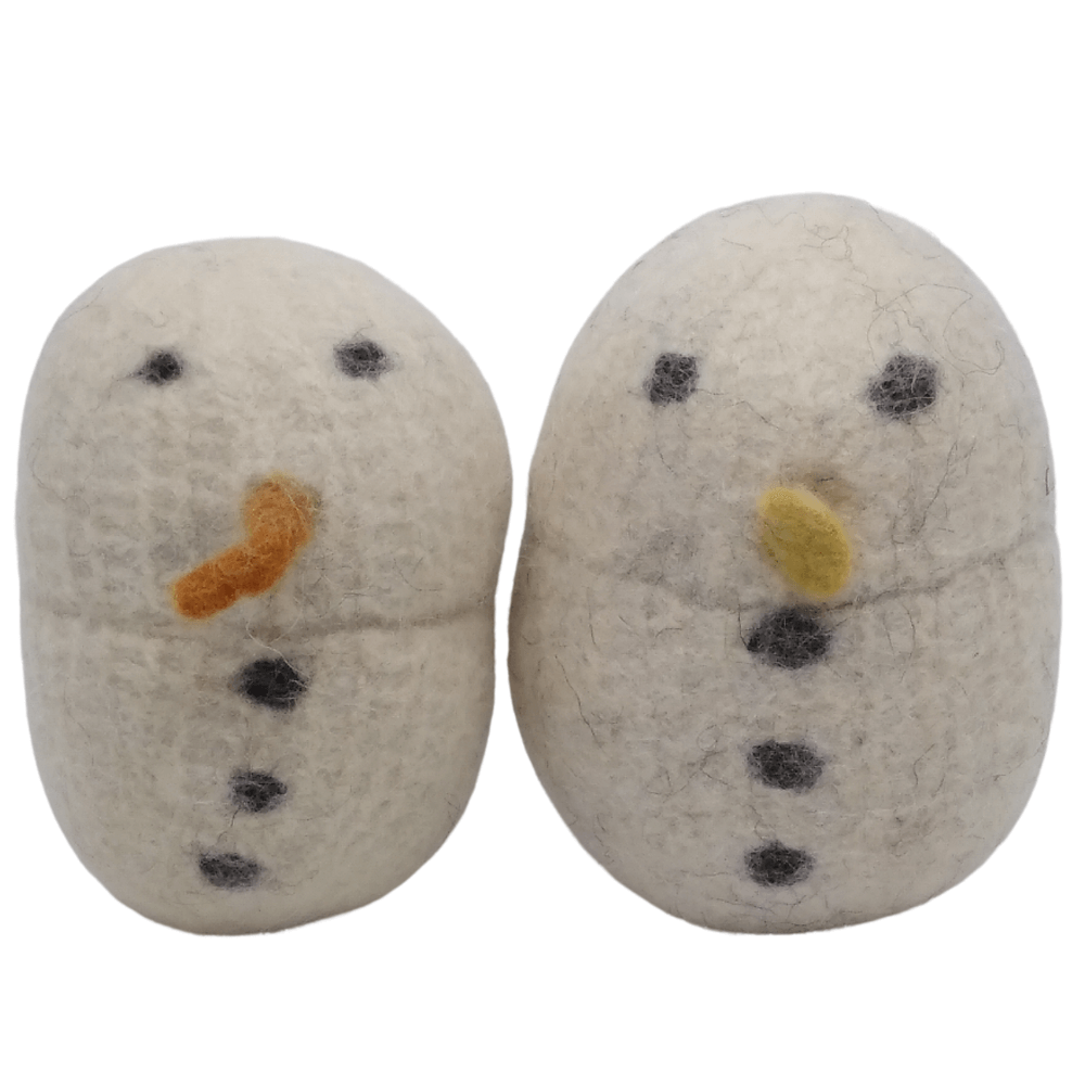 Hundespielzeug Schneemann weiß aus Schafwolle Hundespielzeug Schneemann aus Schafwolle