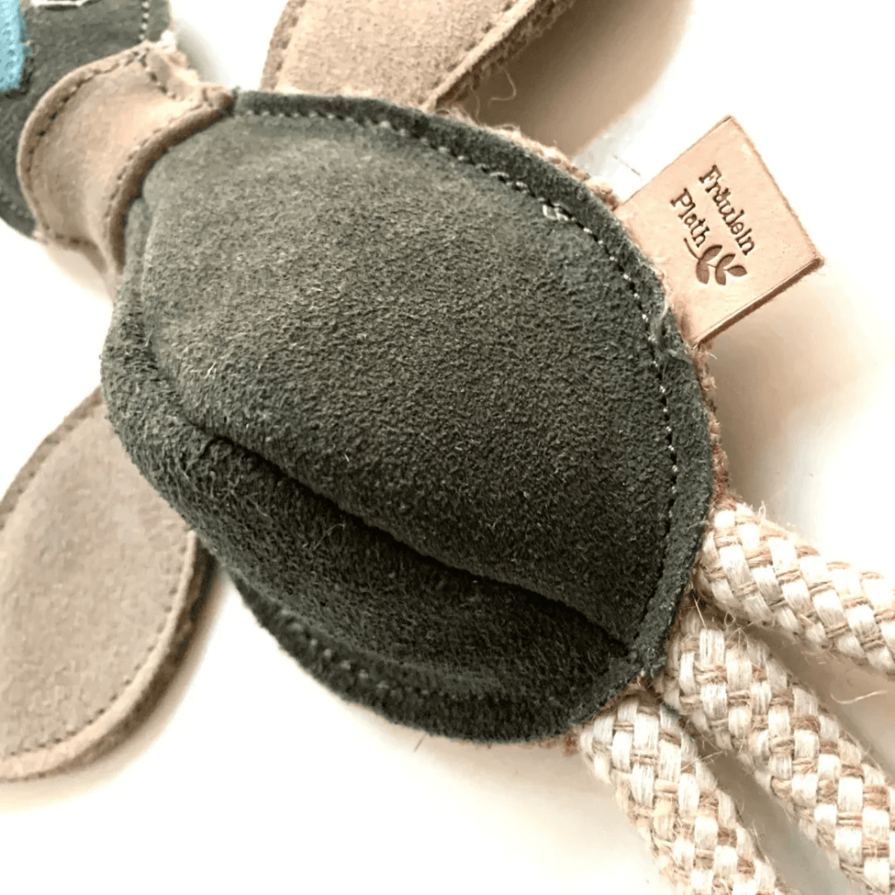 Nachhaltiges Hundespielzeug Elli Ente Rücken