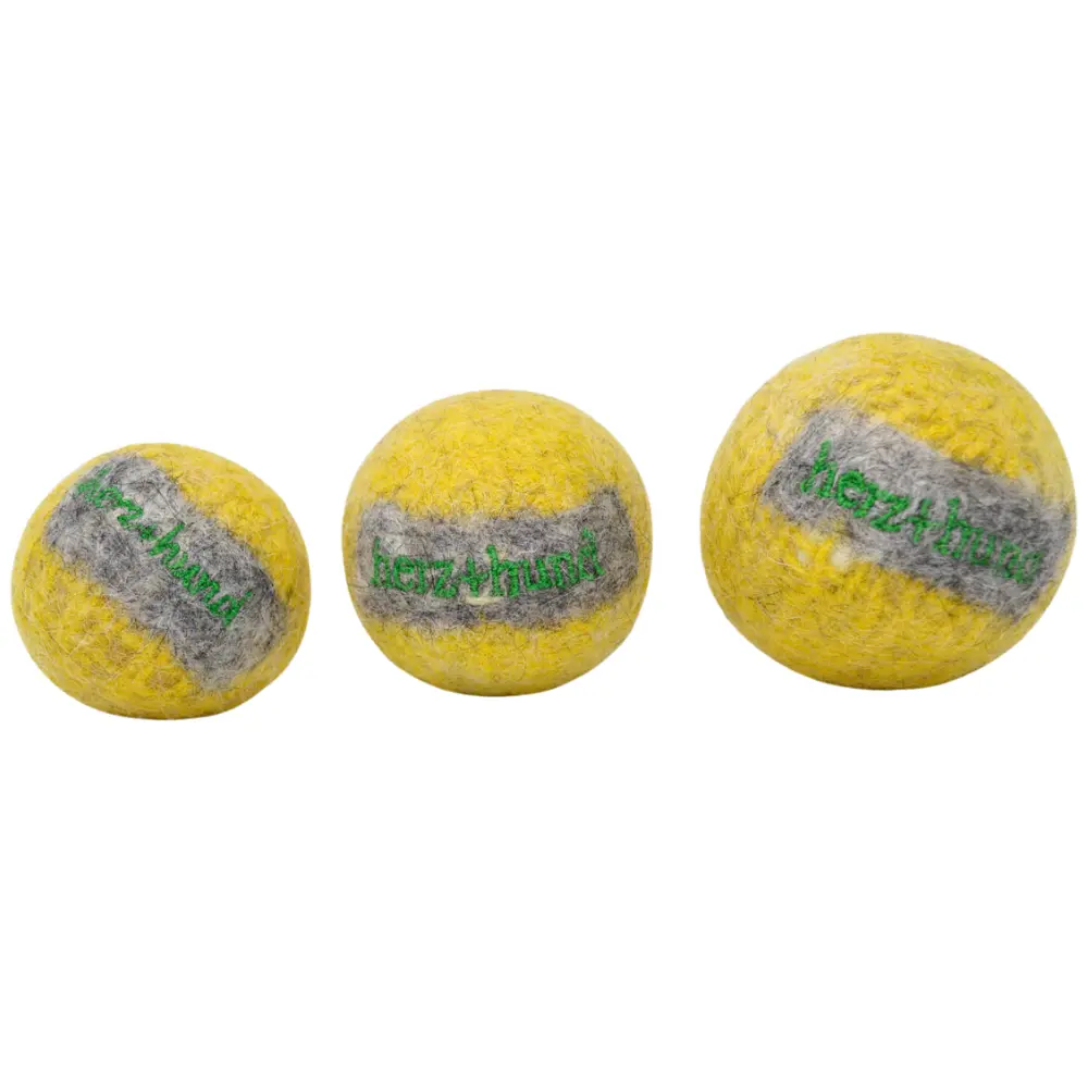 Gelber Hundeball aus Schafwolle